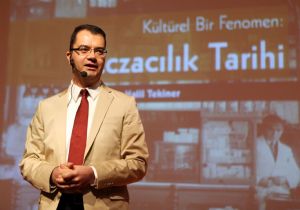ATAÜNİ'de Eczacılar Paneli